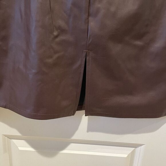 Women’s Skirt Time And Tru Brown Faux Leather Skirt Size Medium 8/10 NEW W Tags - Picture 10 of 12